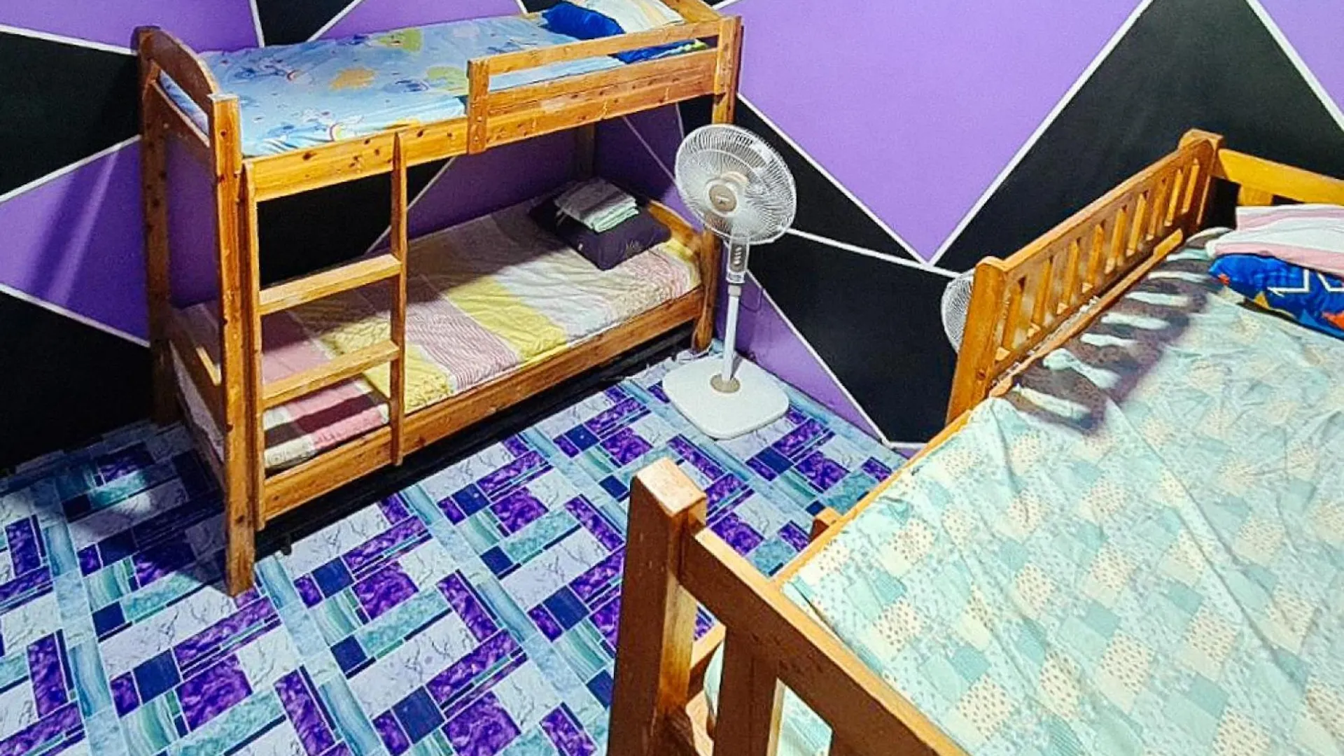 Yuzon Bedspace Transient Home & Staycation Paranaque City Hotel