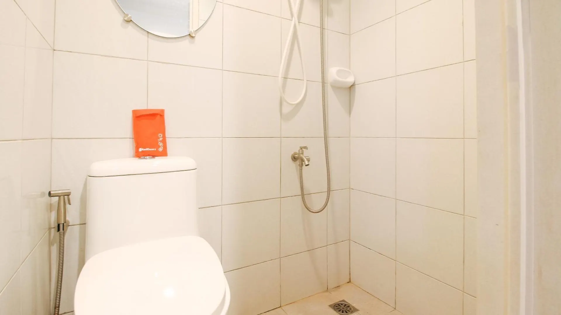 Yuzon Bedspace Transient Home & Staycation Paranaque City Philippines